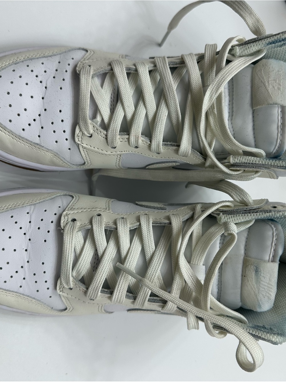 Women Classic White Leather Sneakers - Neutral White/Cream